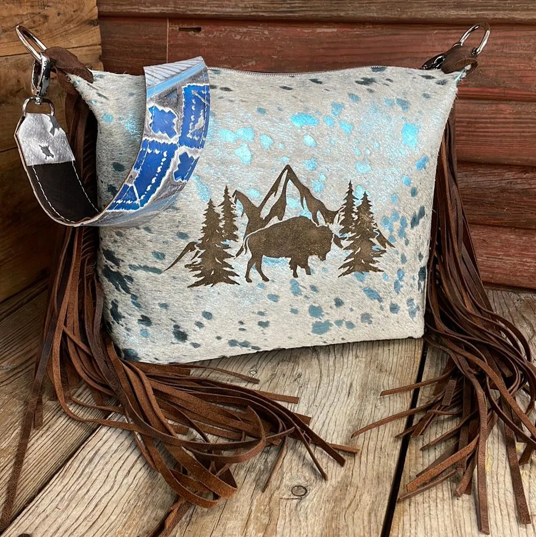 028 Annie - Tiffany Blue Acid w/ Buffalo Design